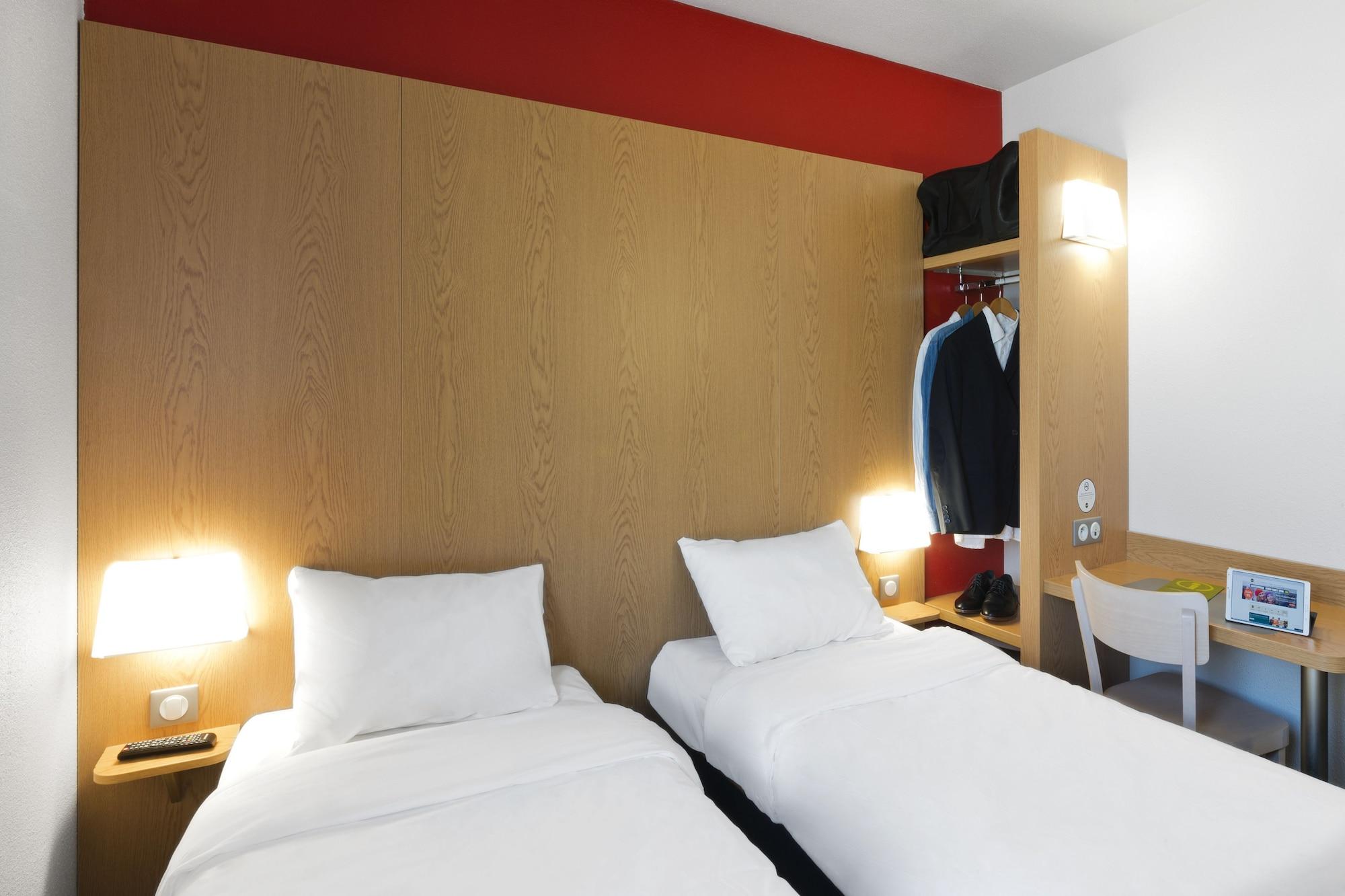 B&B Hotel Niort Marais Poitevin Est Eksteriør billede