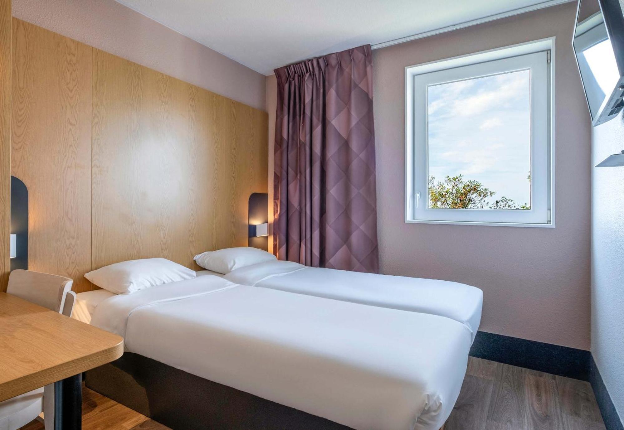 B&B Hotel Niort Marais Poitevin Est Eksteriør billede